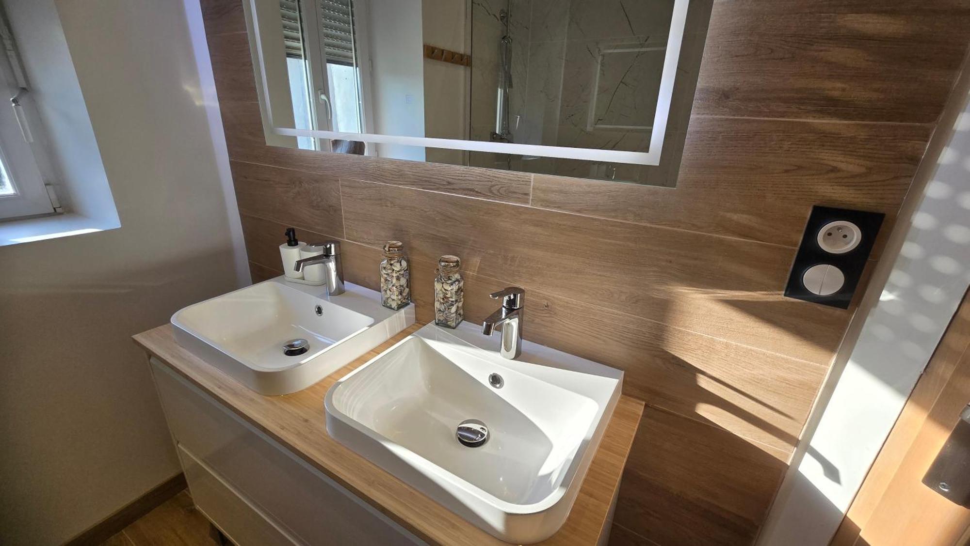 Arkana, Appartement Avec 2 Places De Parking Дол Екстериор снимка